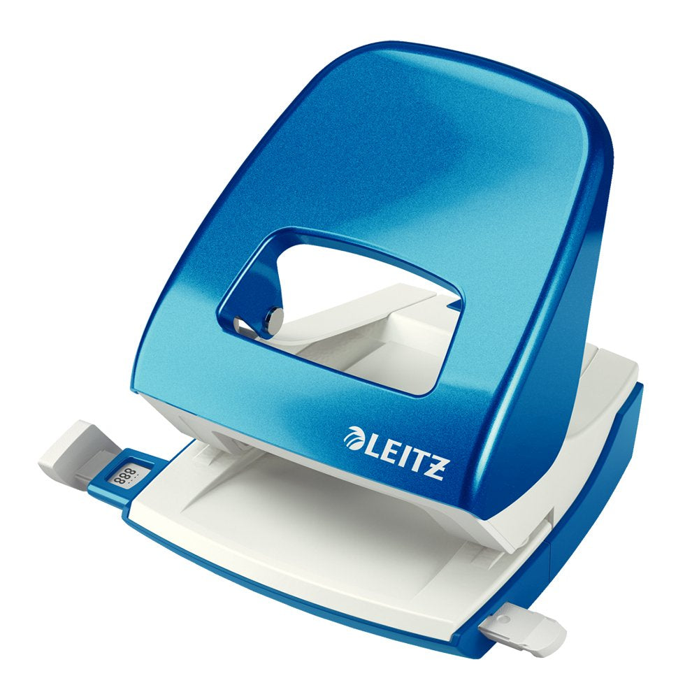 Perforator metalic Leitz WOW 5008 NeXXt Series, cutie, 30 coli, albastru Perforator metalic Leitz WOW 5008 NeXXt Series, cutie, 30 coli, albastru